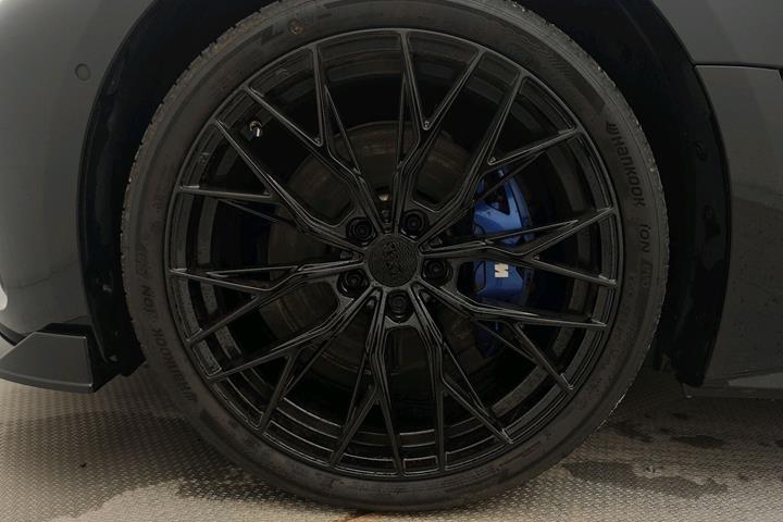 Sort BMW i4 fra 2024