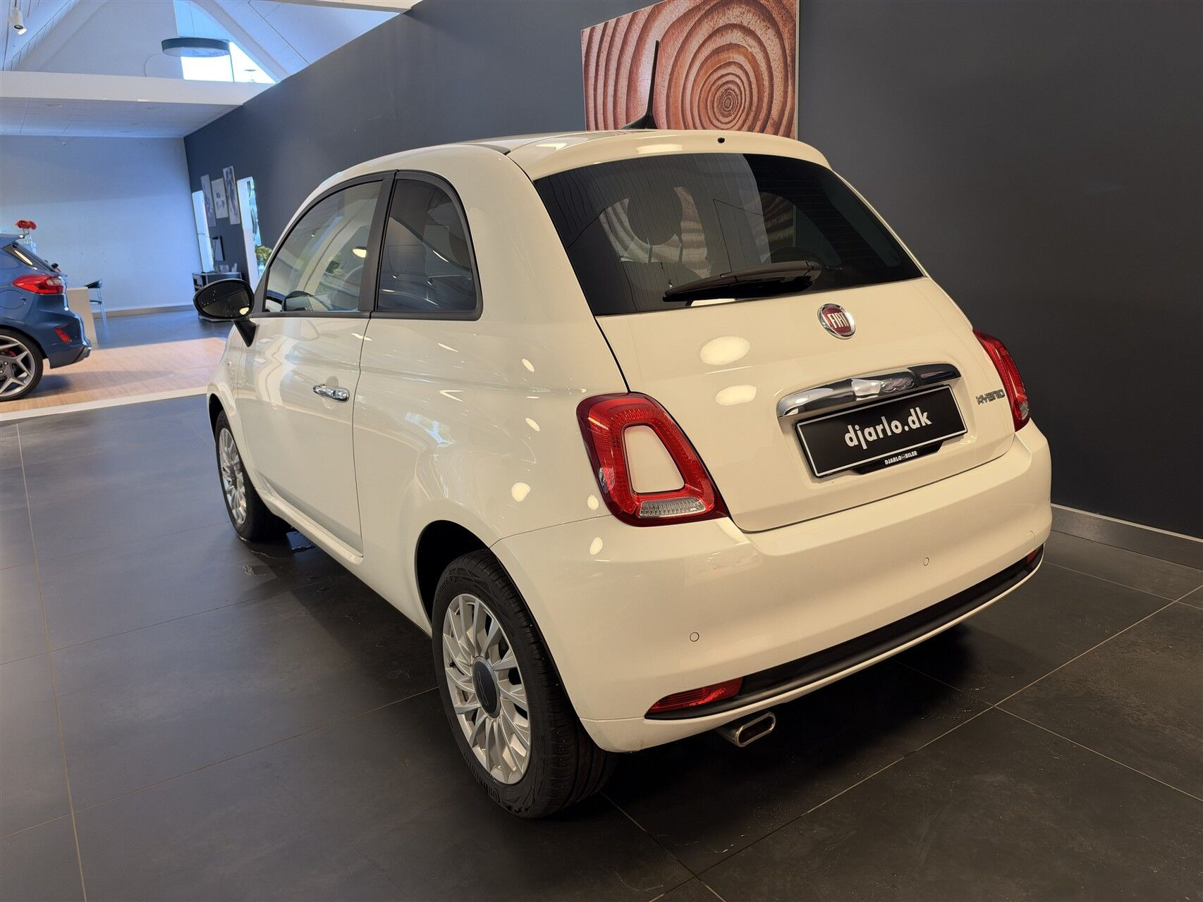 Hvid Fiat 500 fra 2023