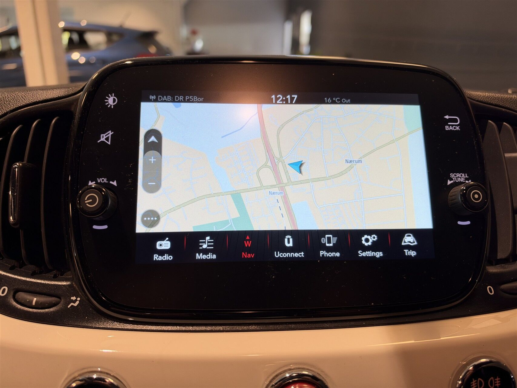 Hvid Fiat 500 fra 2023