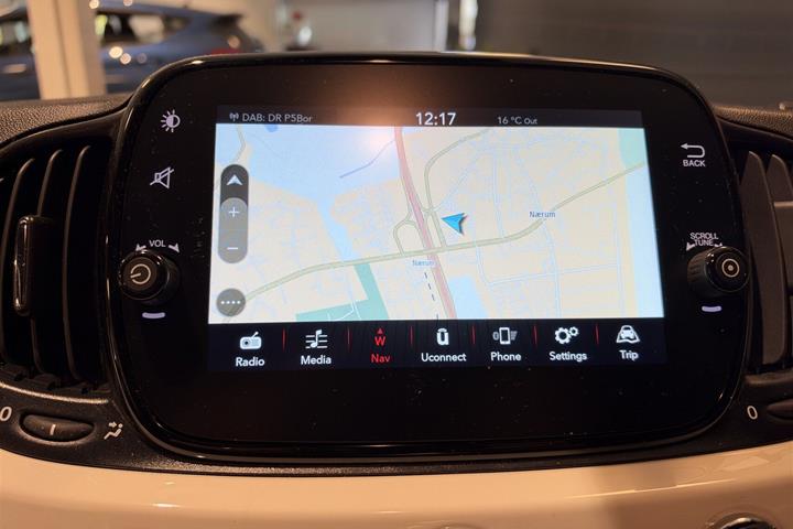 Hvid Fiat 500 fra 2023