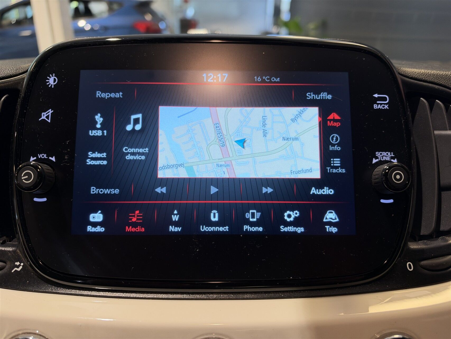 Hvid Fiat 500 fra 2023