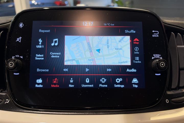 Hvid Fiat 500 fra 2023