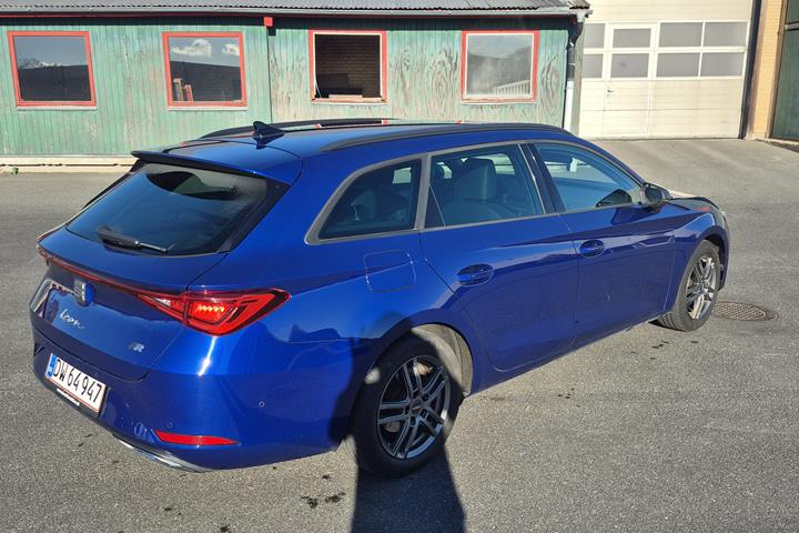 Blå Seat Leon fra 2021