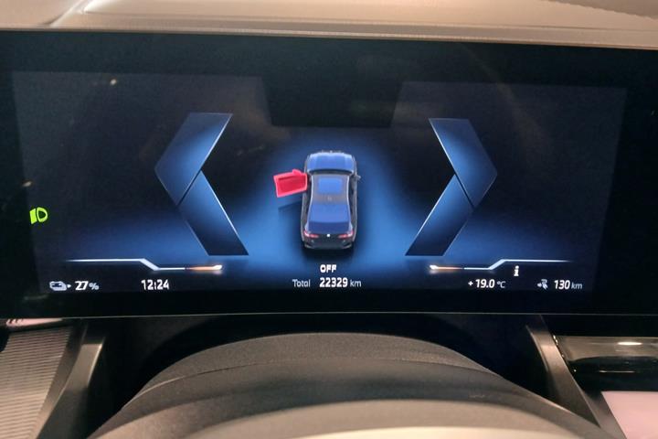 Sort BMW i5 fra 2025