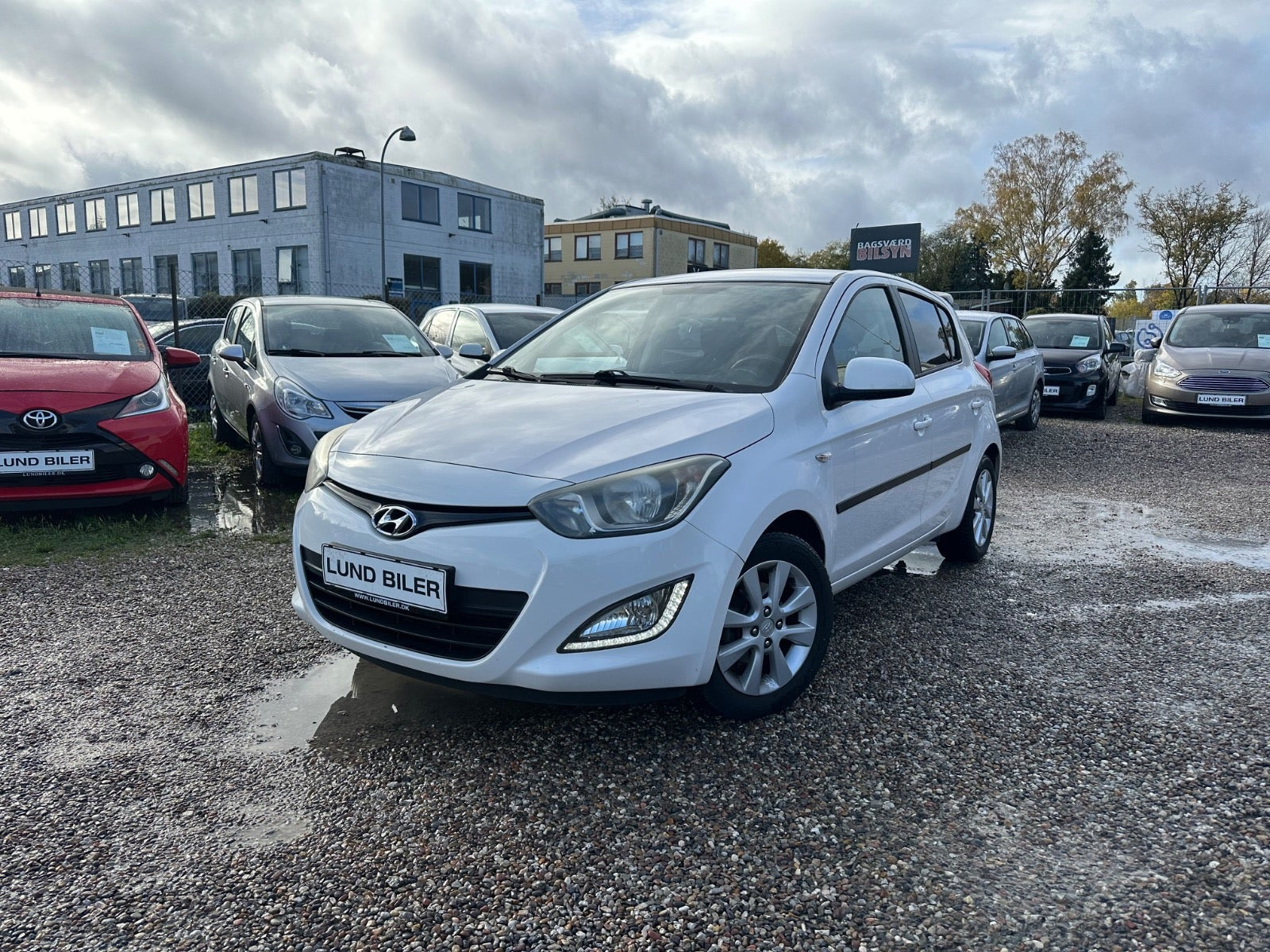 Hvid Hyundai i20 fra 2013