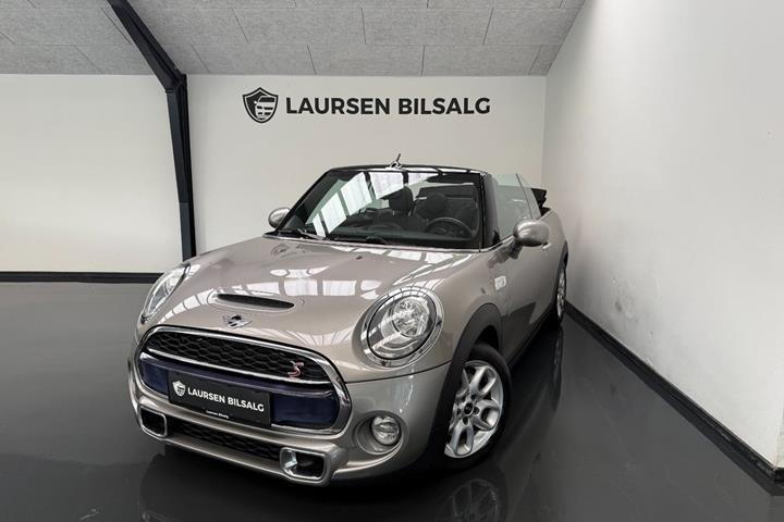 Sølv Mini Cooper S fra 2016