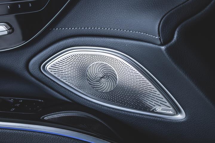 Sort Mercedes EQS450+ fra 2022