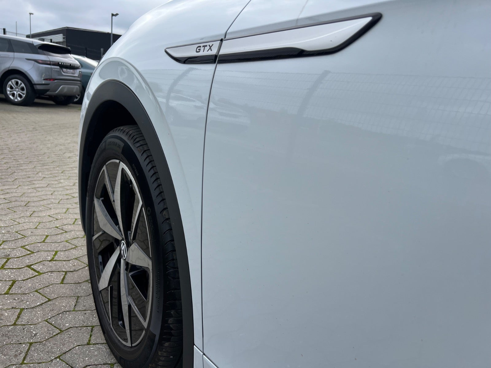Hvid VW ID.4 fra 2023