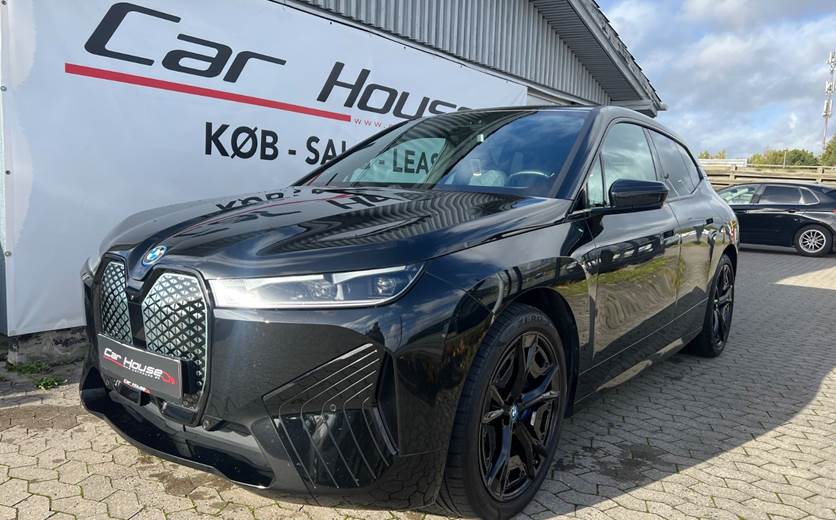 BMW iX xDrive40 Supercharged Sport