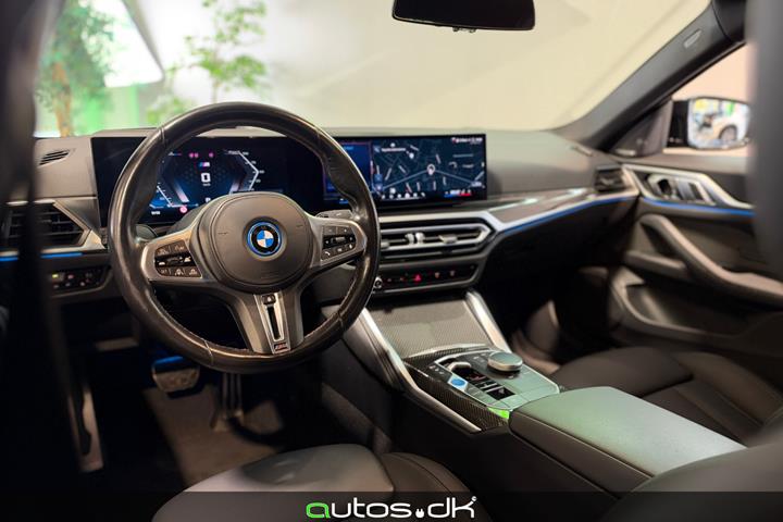 Grå BMW i4 fra 2023