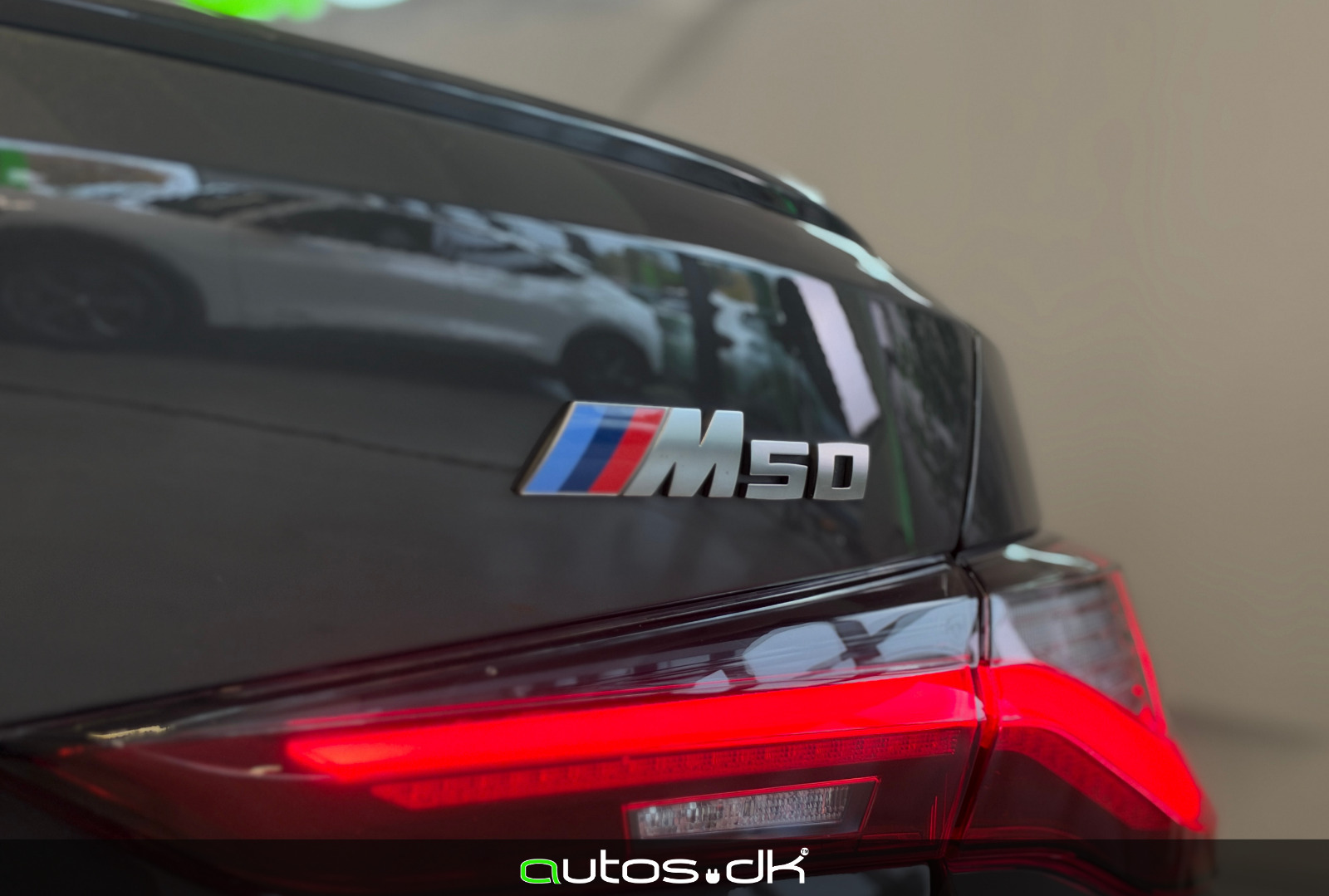 Grå BMW i4 fra 2023