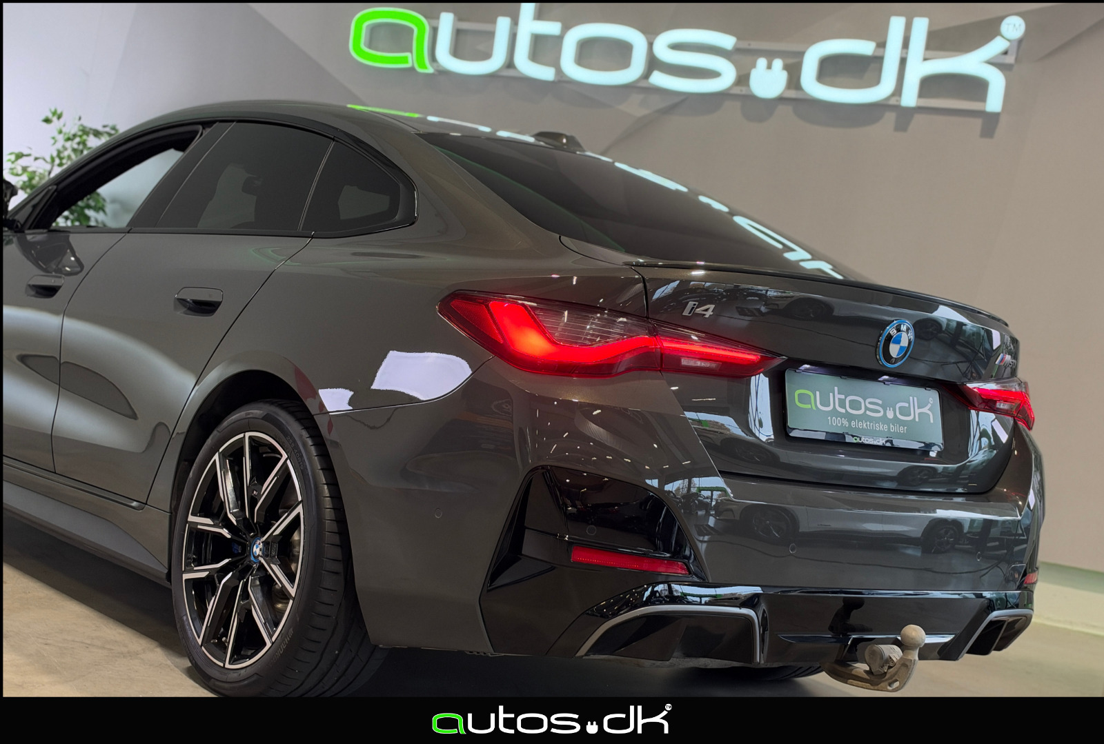 Grå BMW i4 fra 2023