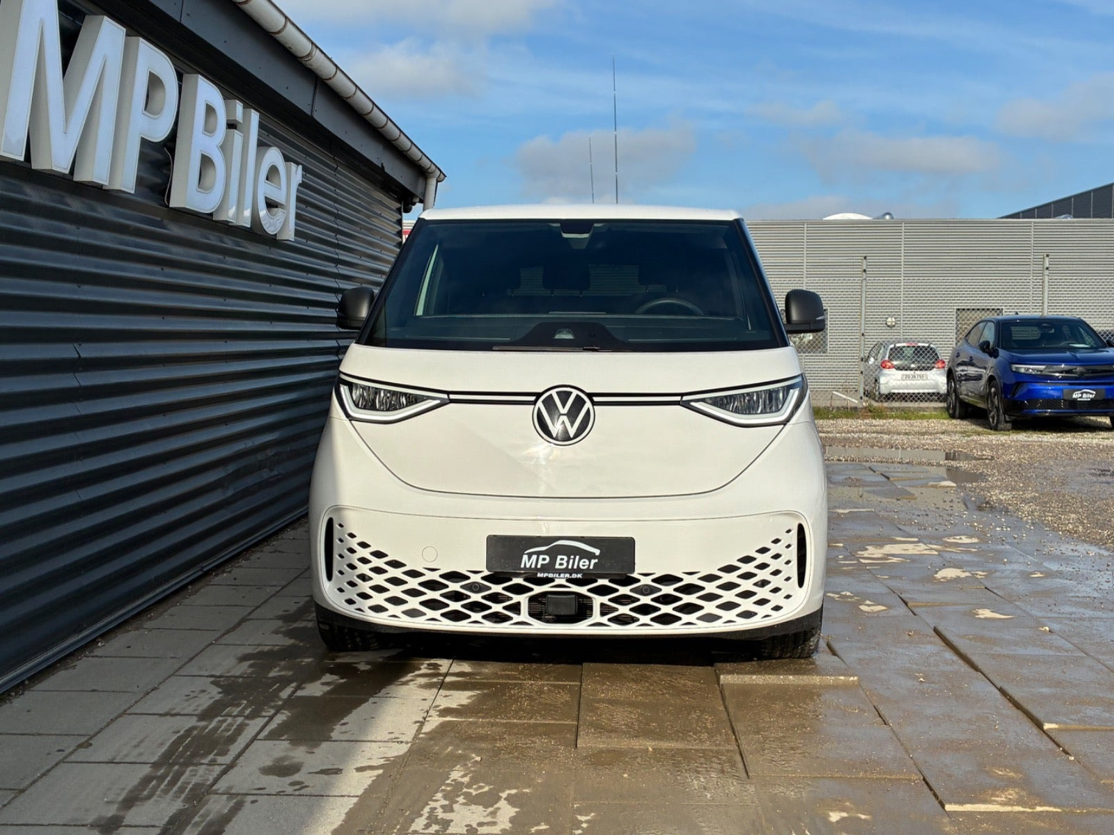Hvid VW ID.Buzz fra 2024