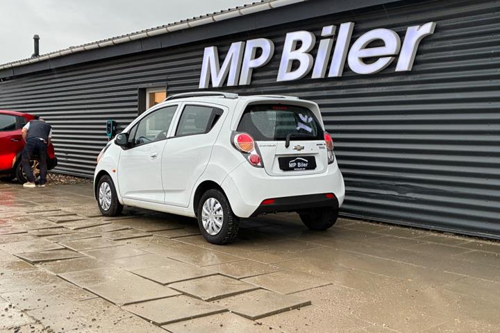 Hvid Chevrolet Spark fra 2011