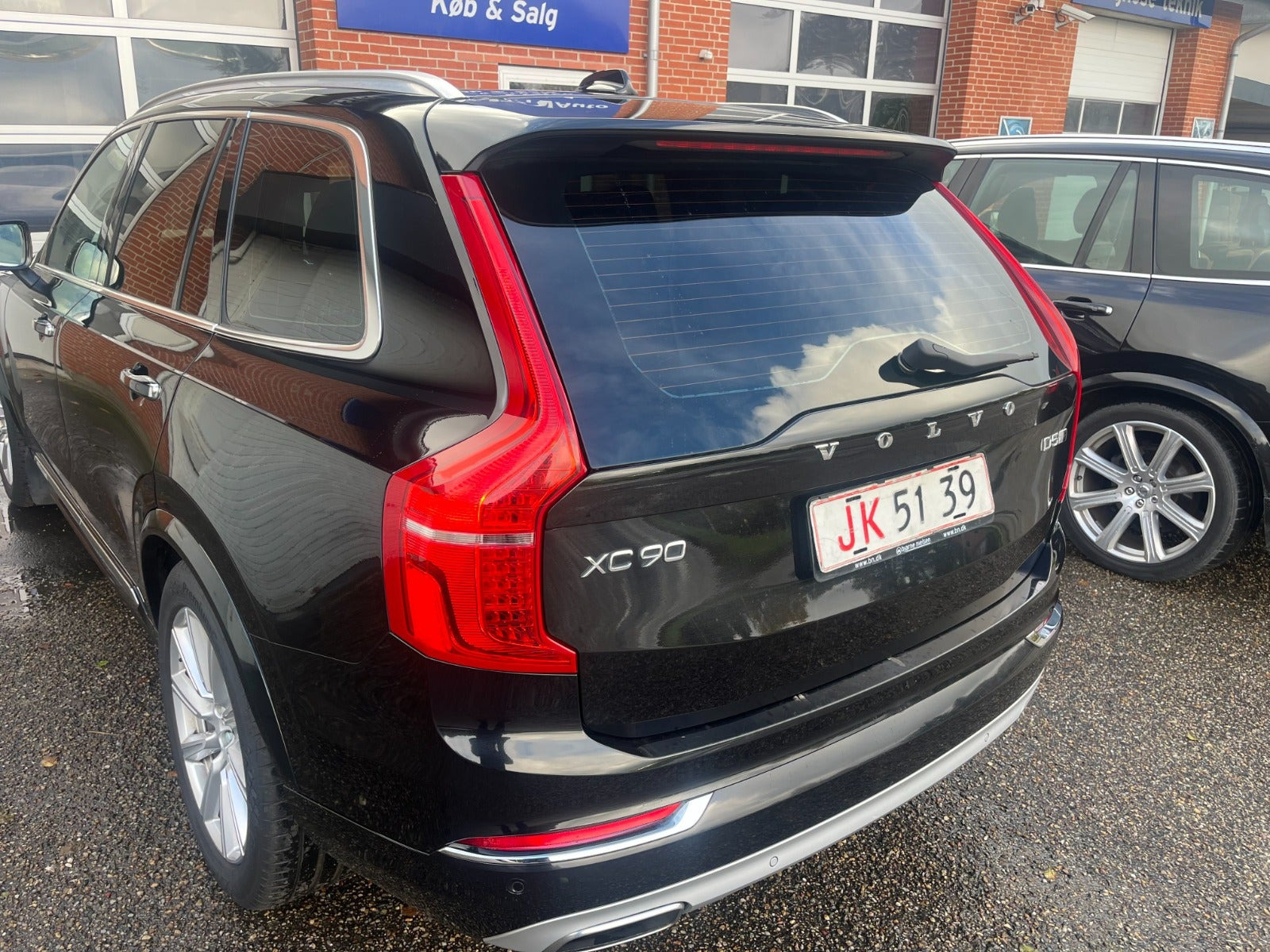 Sort Volvo XC90 fra 2018
