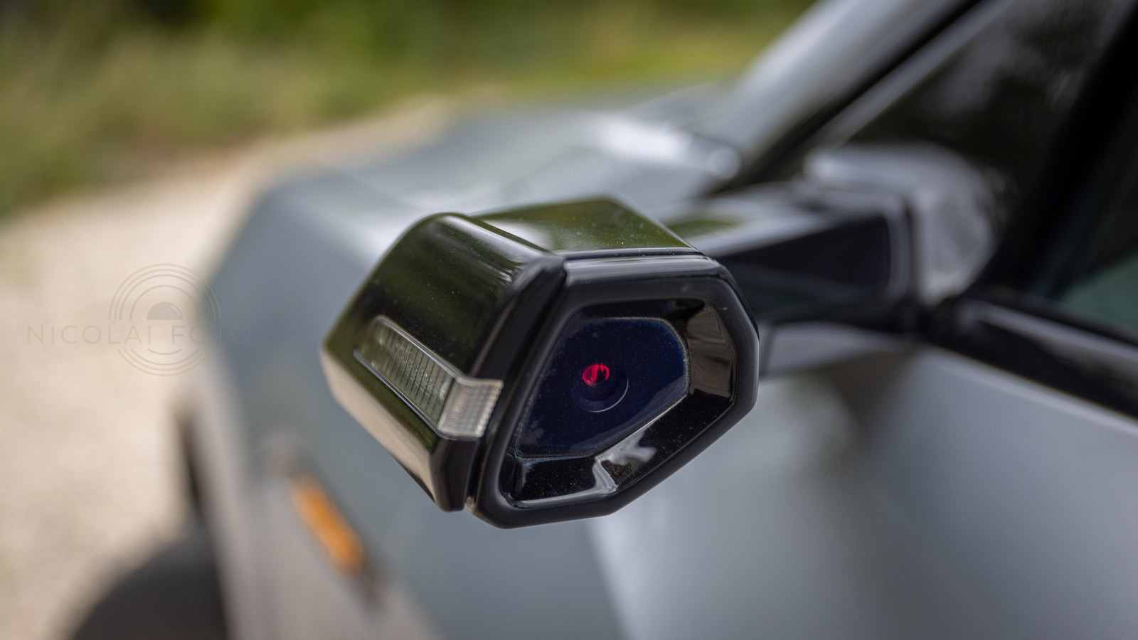 Grå Audi e-tron fra 2019