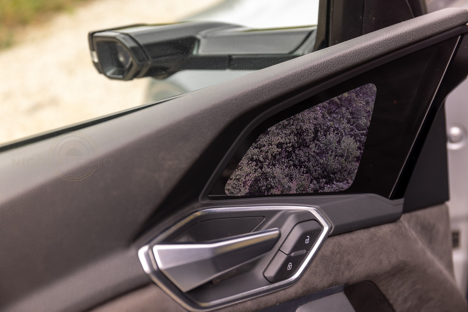 Grå Audi e-tron fra 2019
