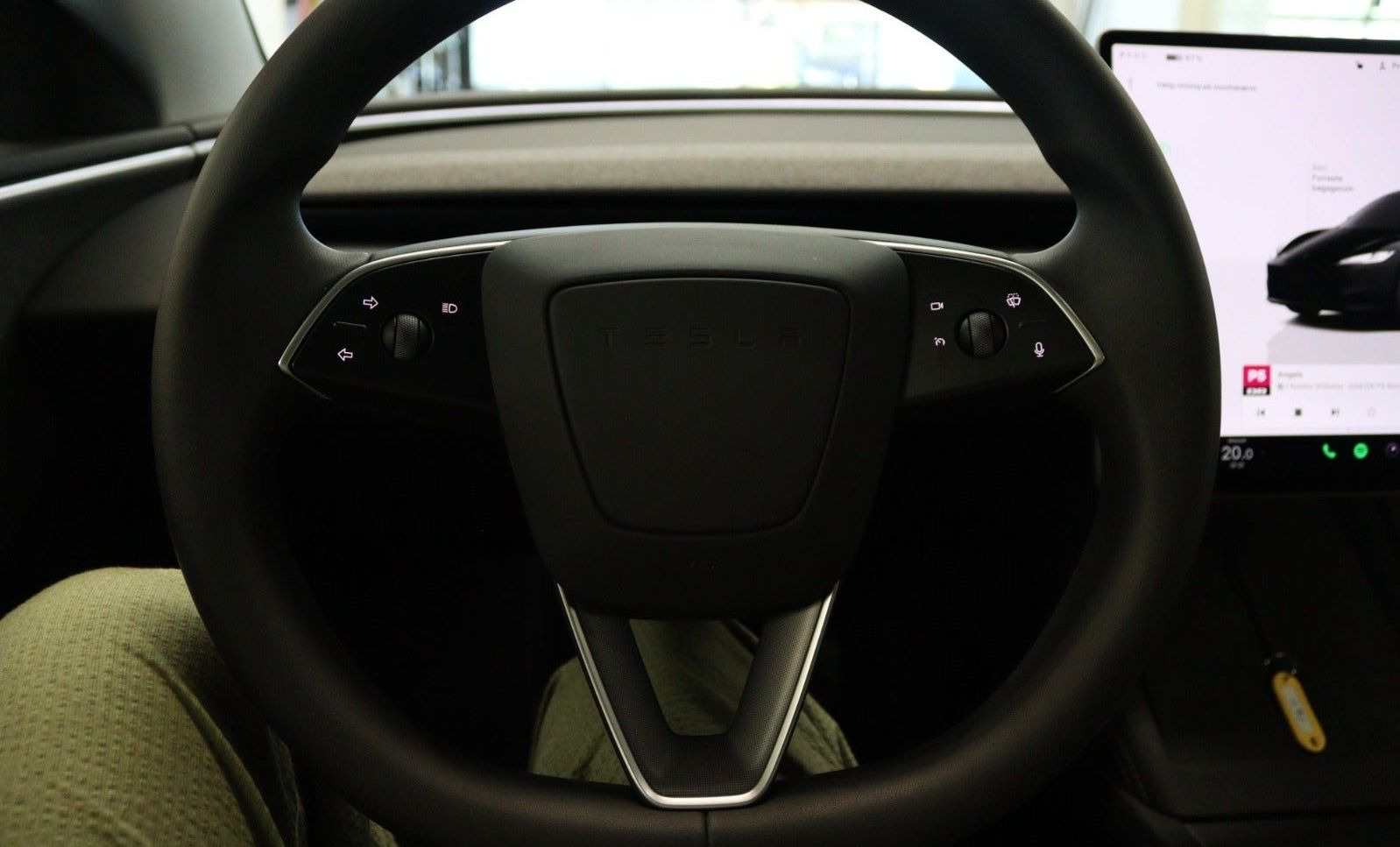 Sort Tesla Model 3 fra 2024