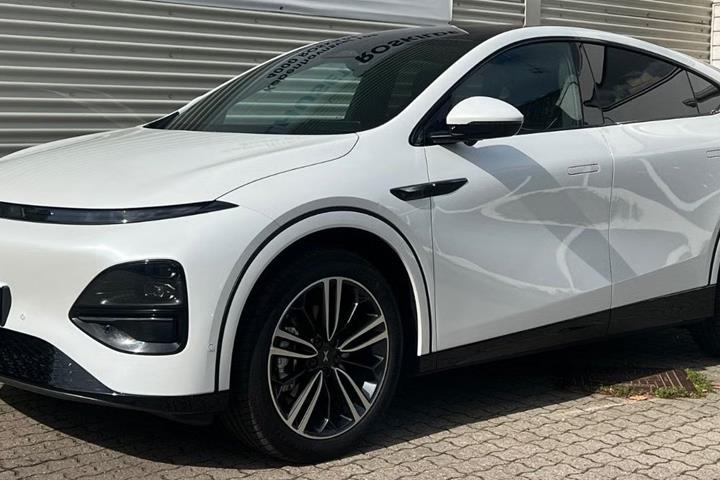 Hvid Xpeng G6 fra 2024