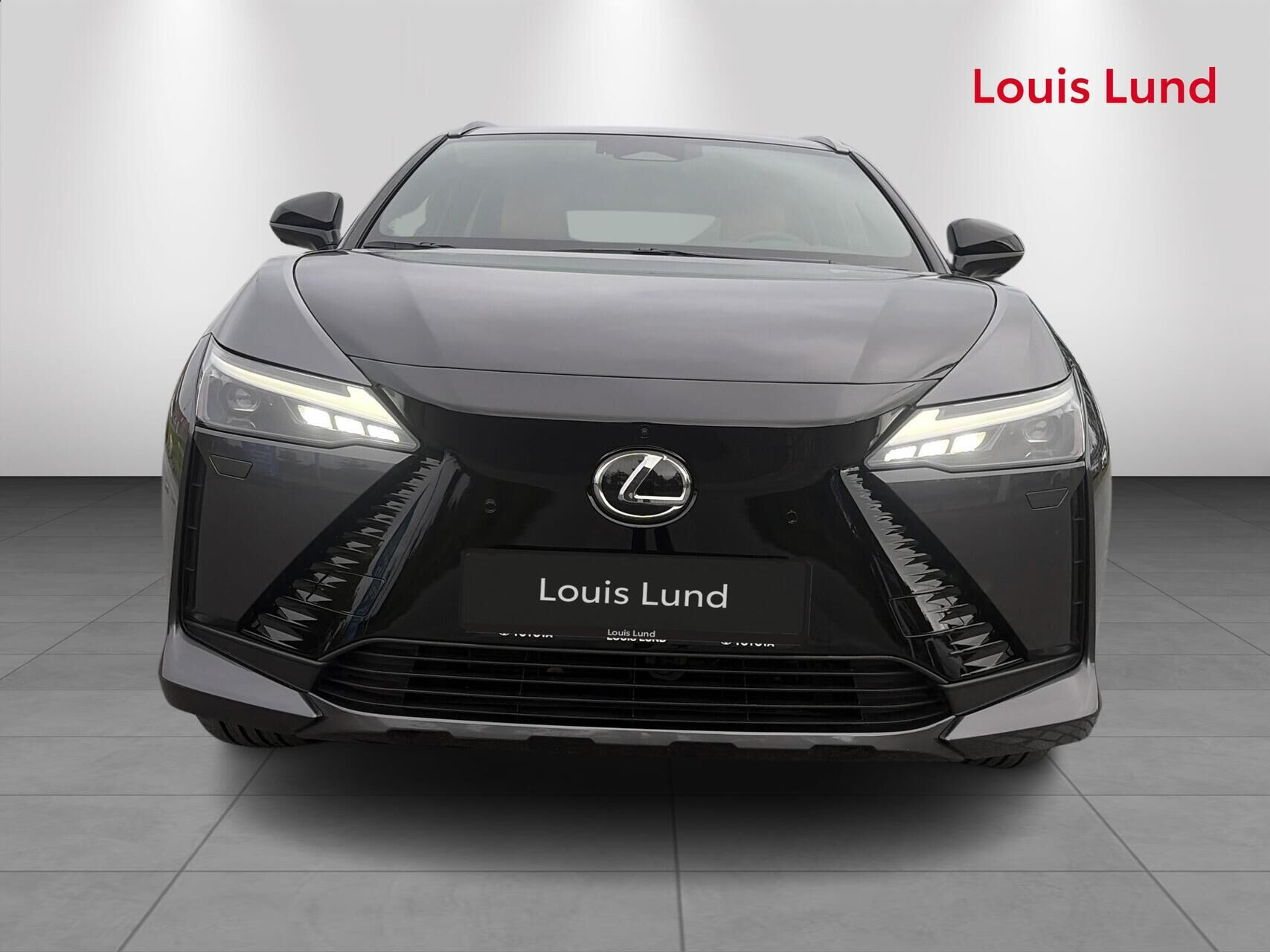 Grå Lexus RZ fra 2024