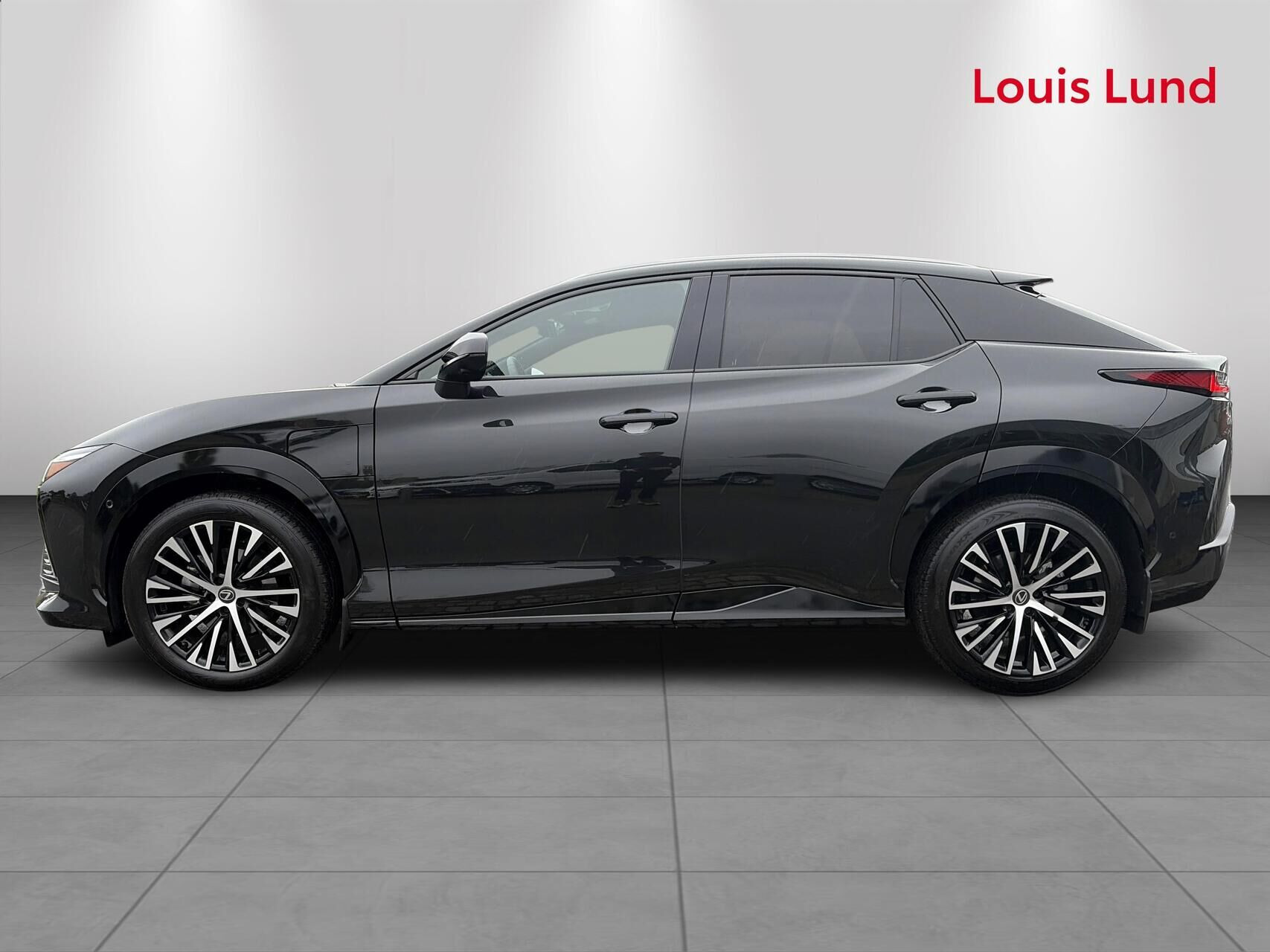 Sort Lexus RZ fra 2026