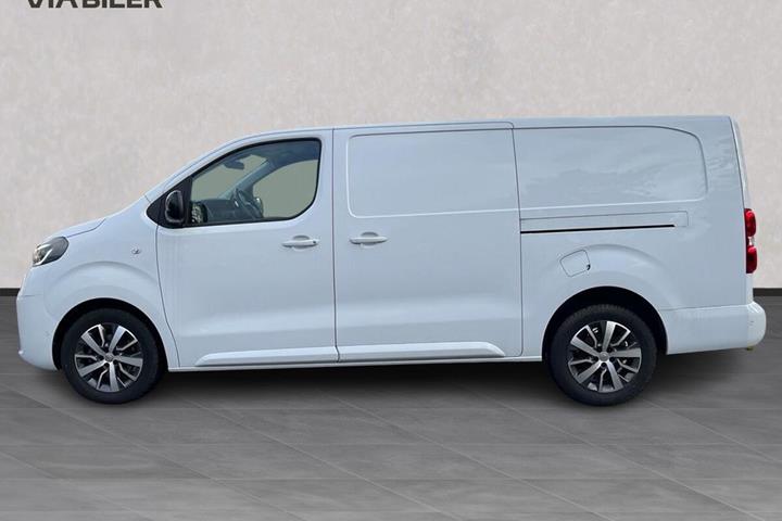 Hvid Toyota ProAce fra 2025