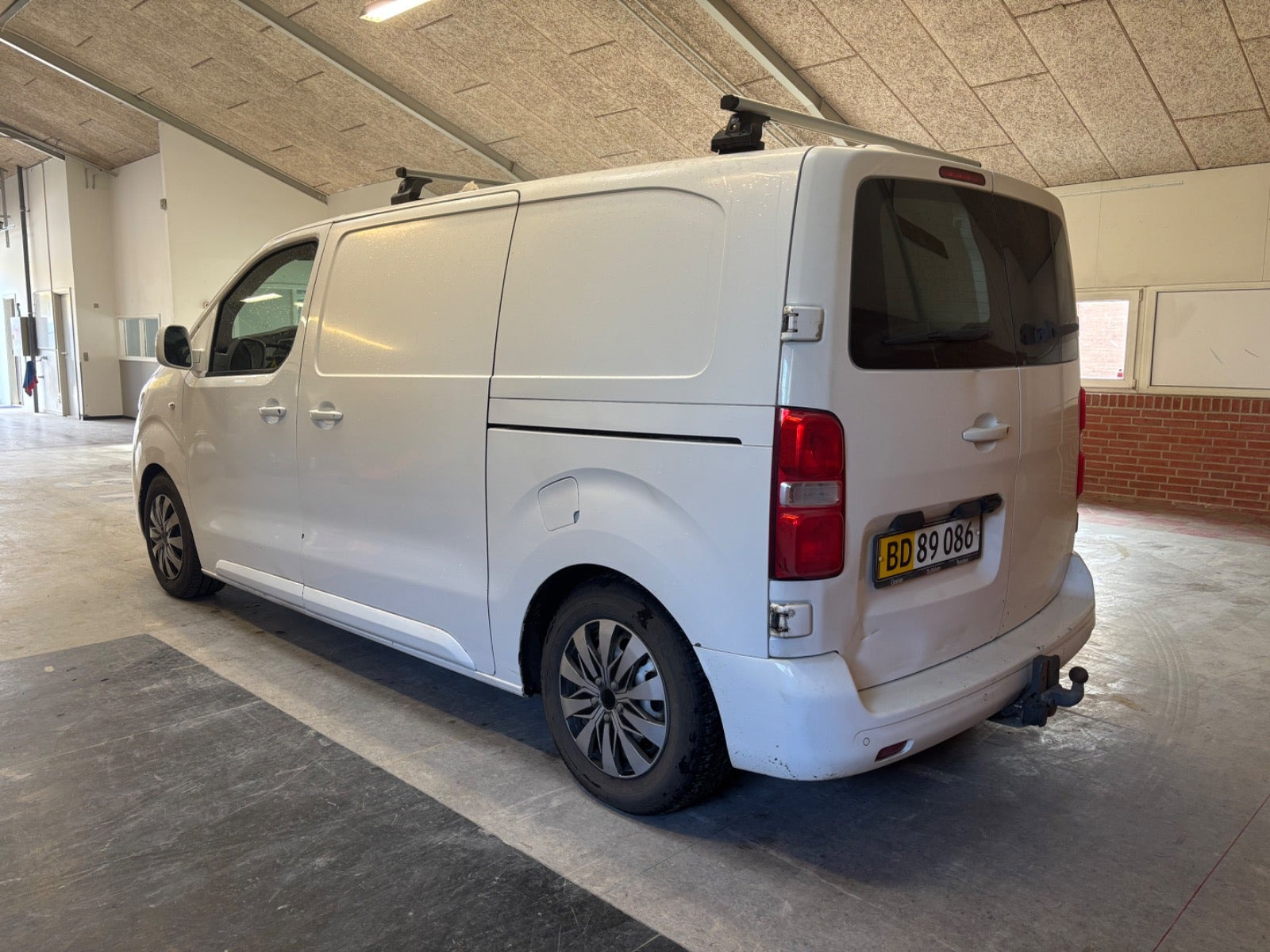 Hvid Toyota ProAce fra 2016