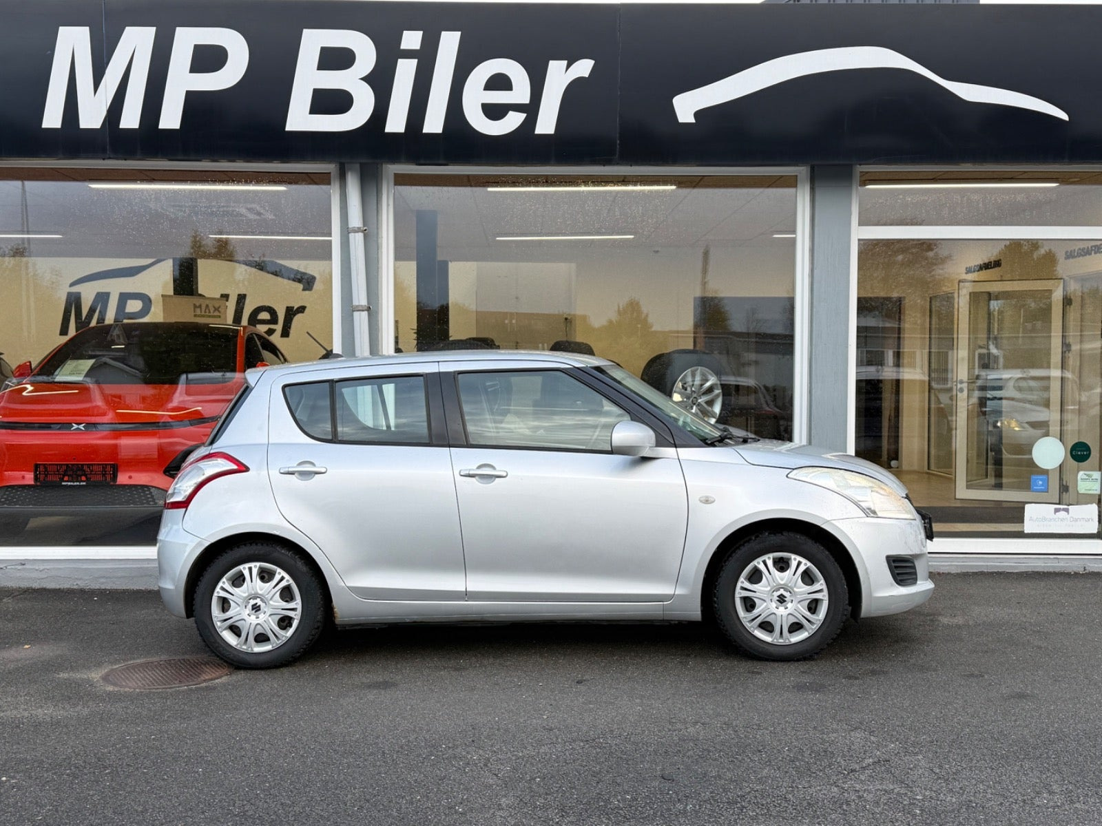 Sølv Suzuki Swift fra 2011