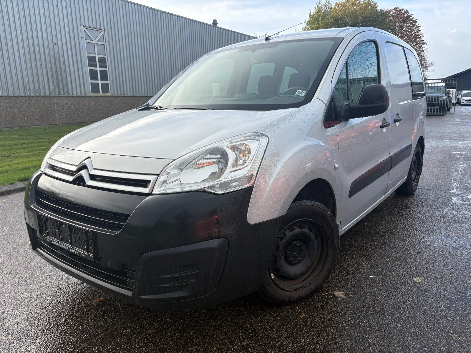 Sølv Citroën Berlingo fra 2018