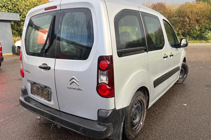 Sølv Citroën Berlingo fra 2018