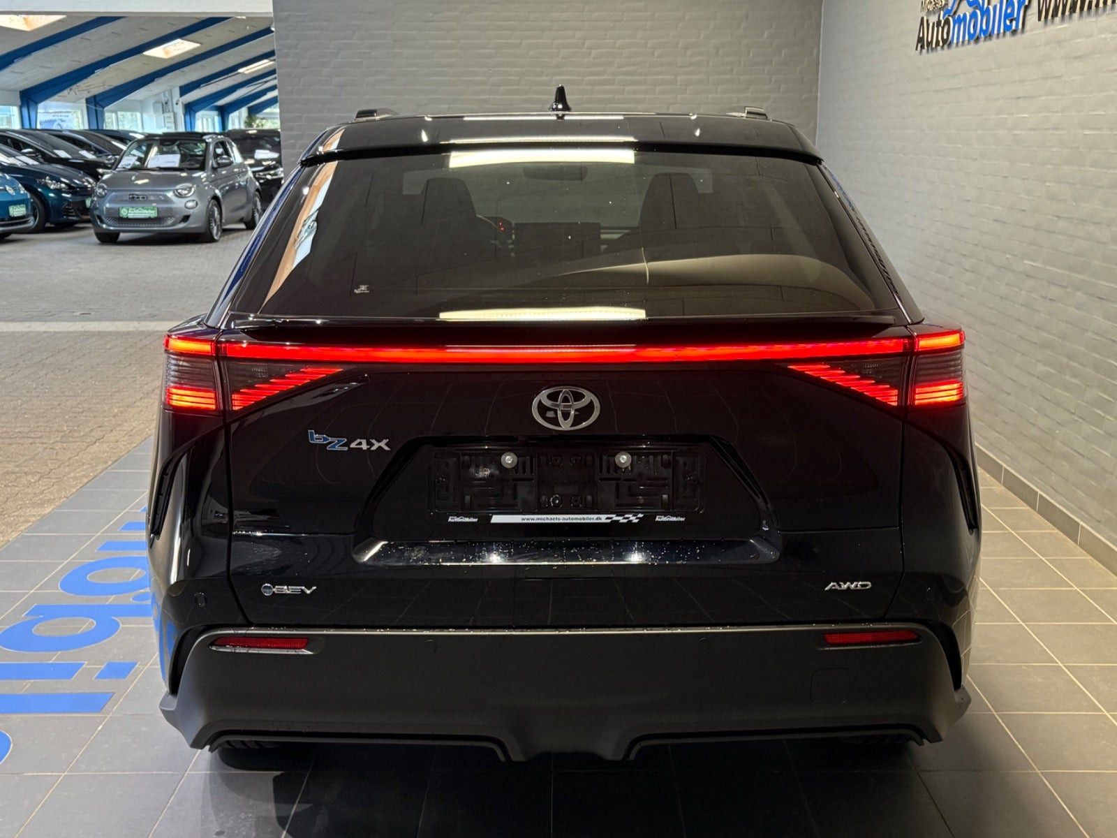 Sort Toyota BZ4X fra 2026