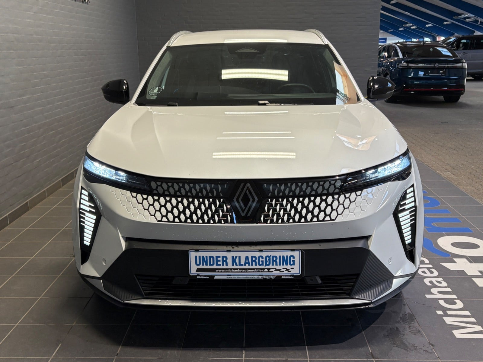 Hvid Renault Scenic E-Tech fra 2026