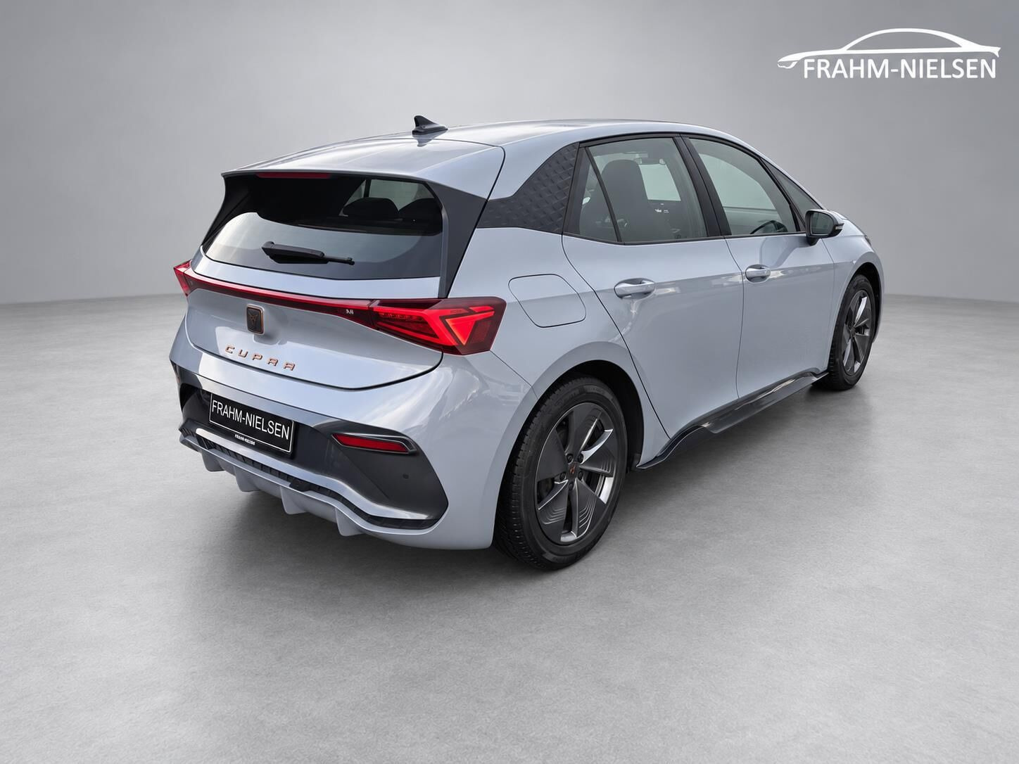 Grå Cupra Born fra 2023