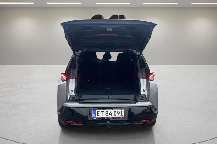Grå Peugeot e-5008 fra 2026