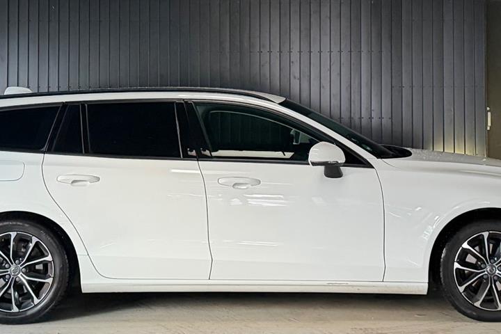 Hvid Volvo V60 fra 2019