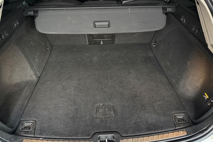 Hvid Volvo V60 fra 2019