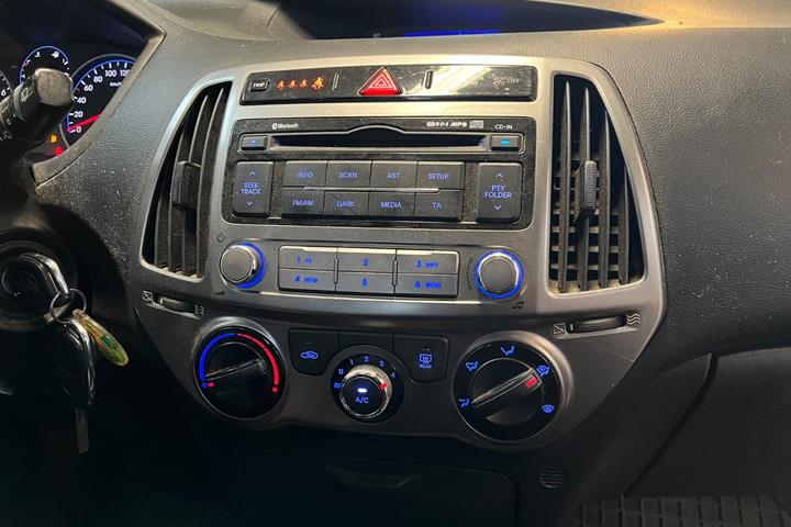 Sort Hyundai i20 fra 2013