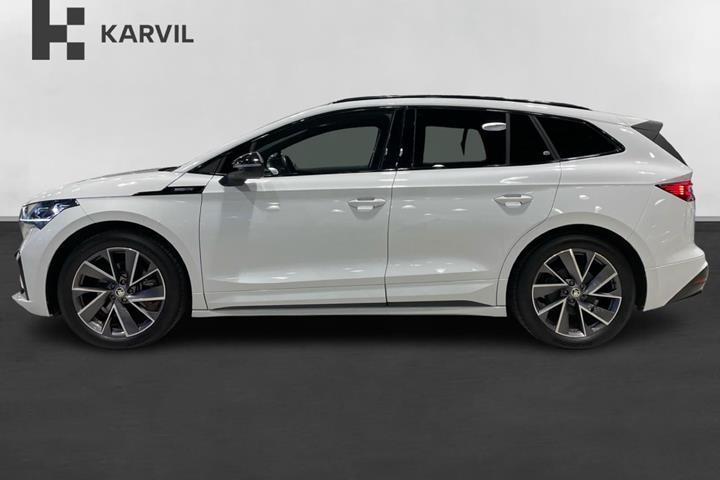 Hvid Skoda Enyaq fra 2022