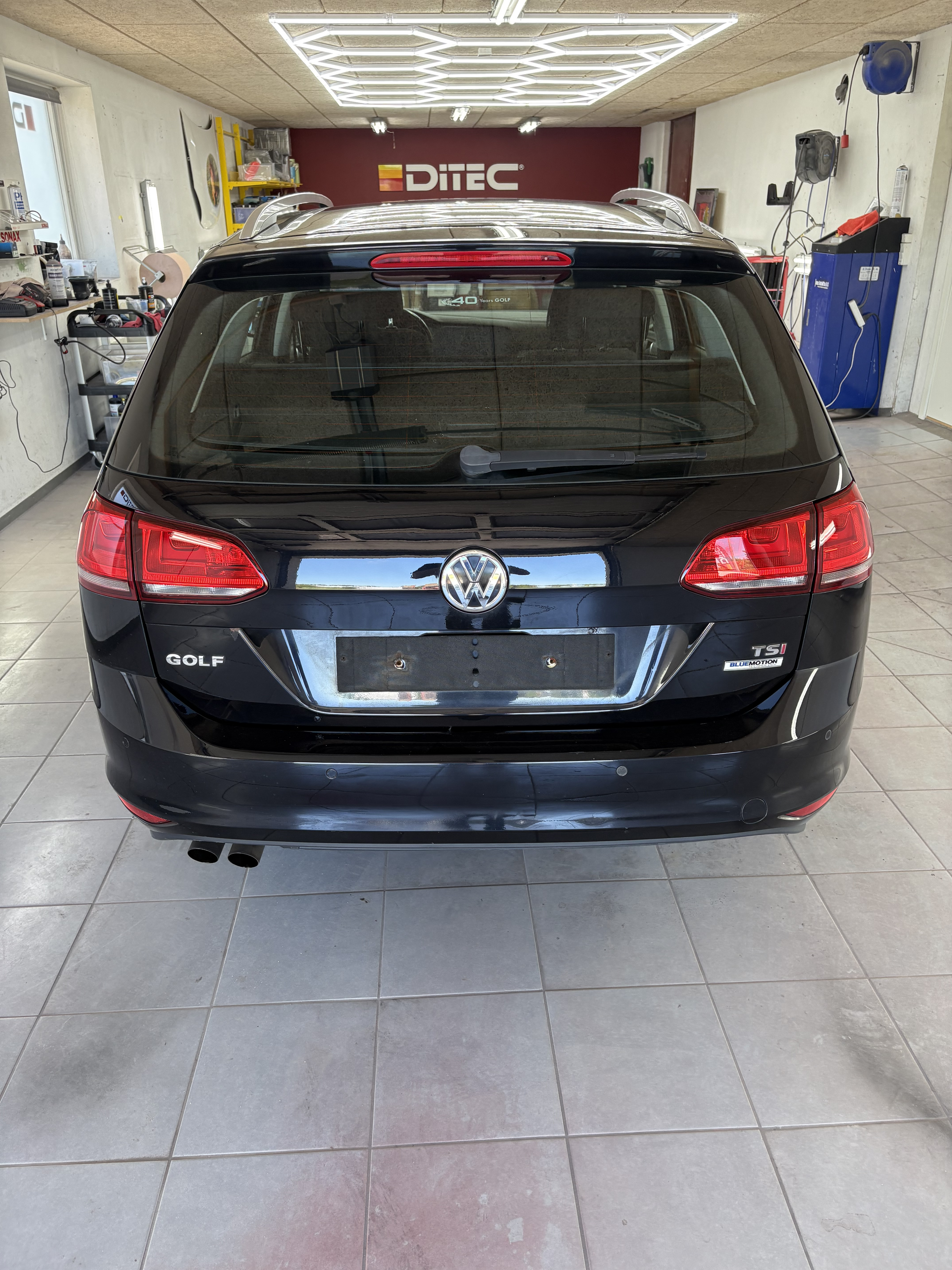 Sort VW Golf VII fra 2014