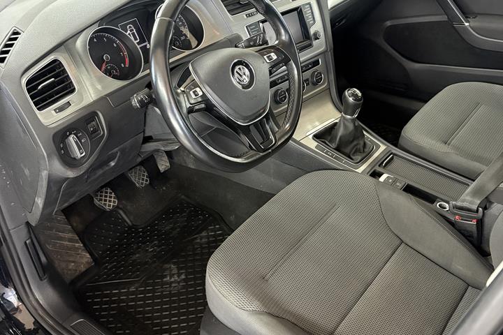 Sort VW Golf VII fra 2014
