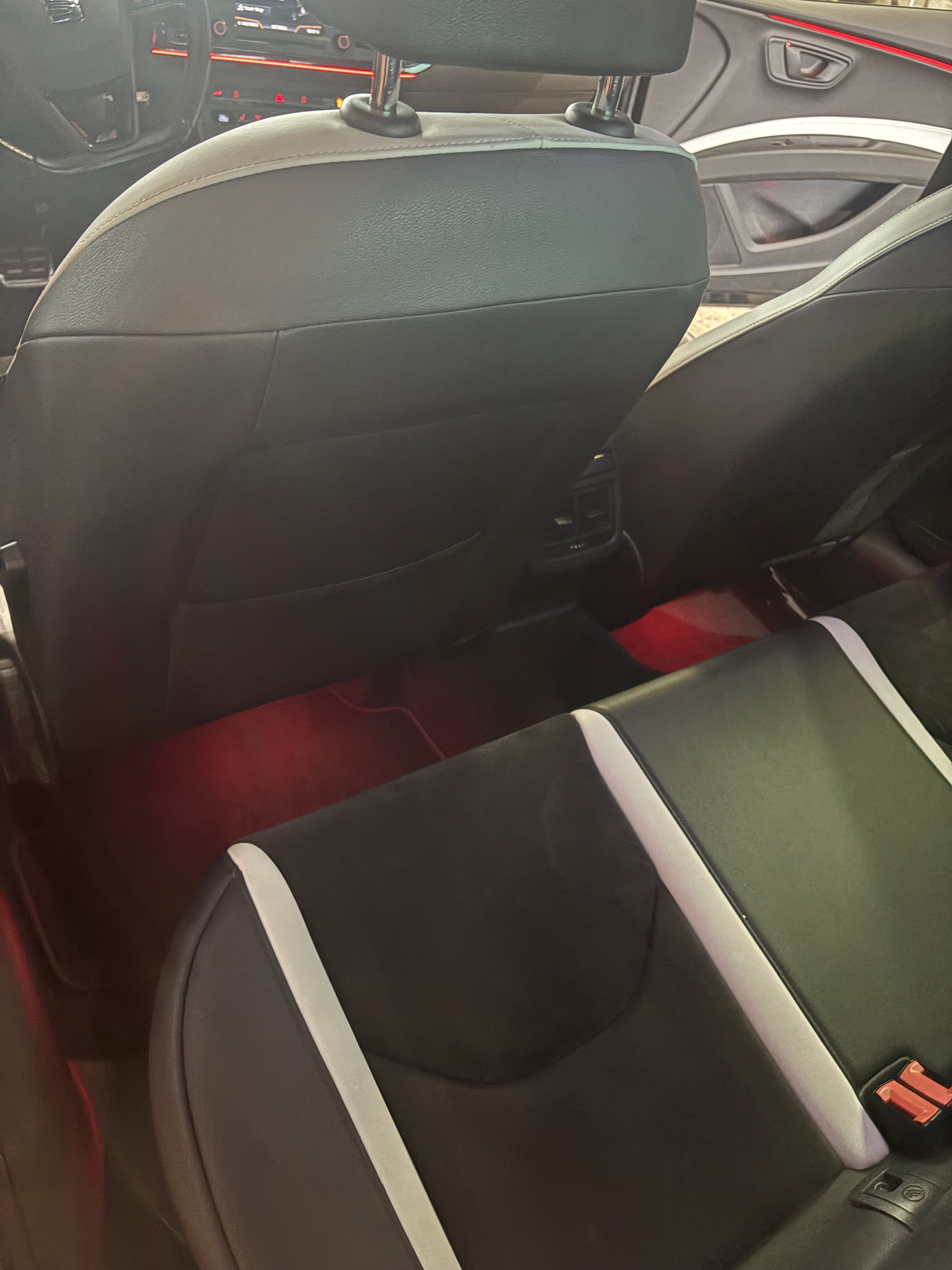 Sort Seat Leon fra 2014