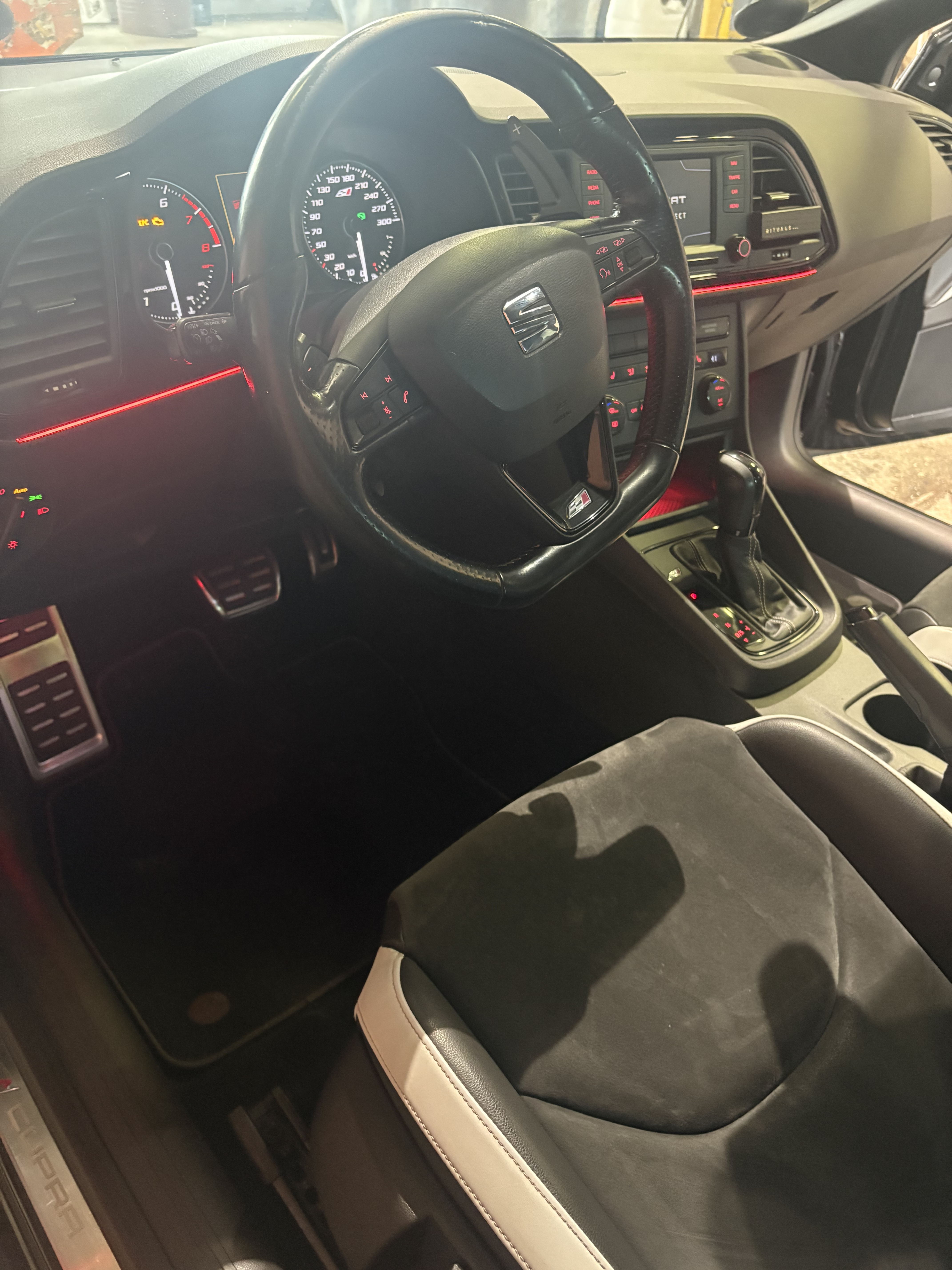 Sort Seat Leon fra 2014