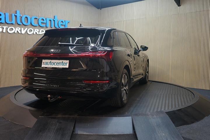 Sort Audi Q8 e-tron fra 2024