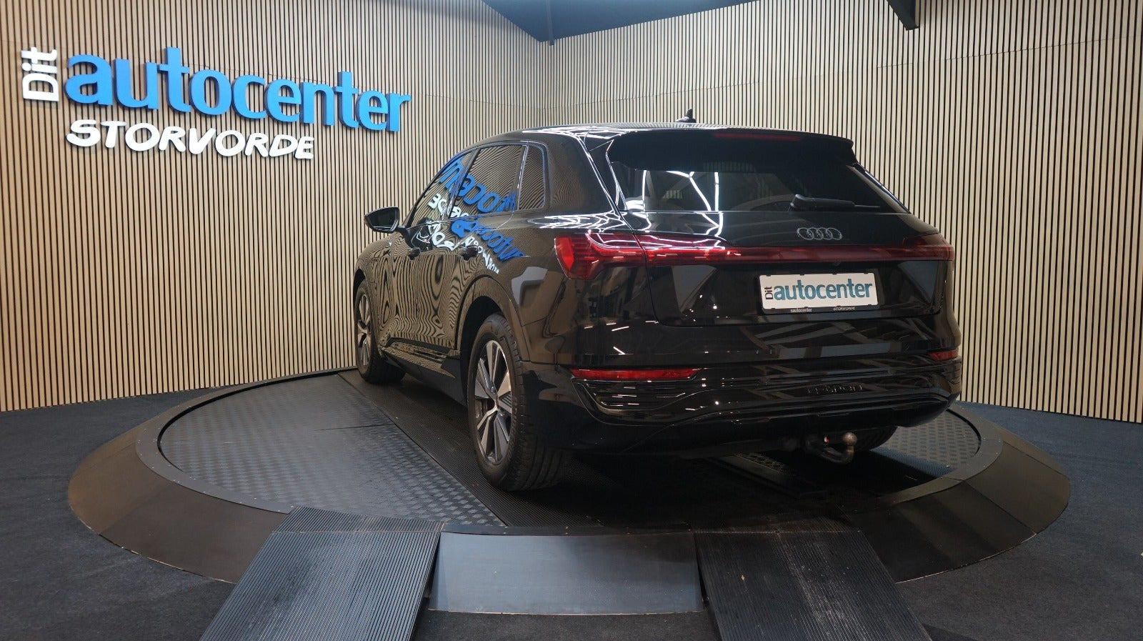 Sort Audi Q8 e-tron fra 2024