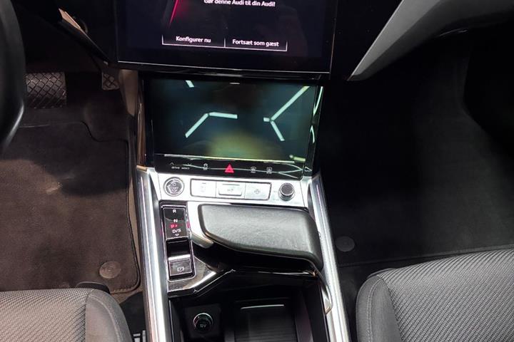 Sort Audi Q8 e-tron fra 2024