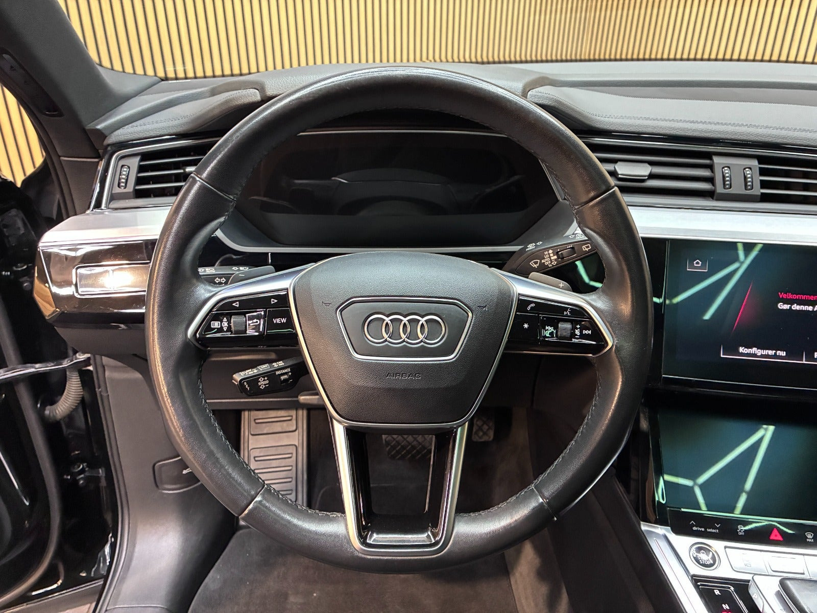 Sort Audi Q8 e-tron fra 2024