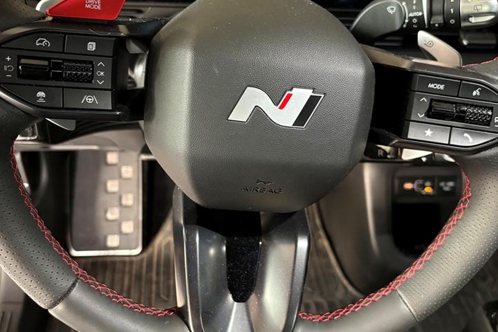 Grå Hyundai Ioniq 5 fra 2026