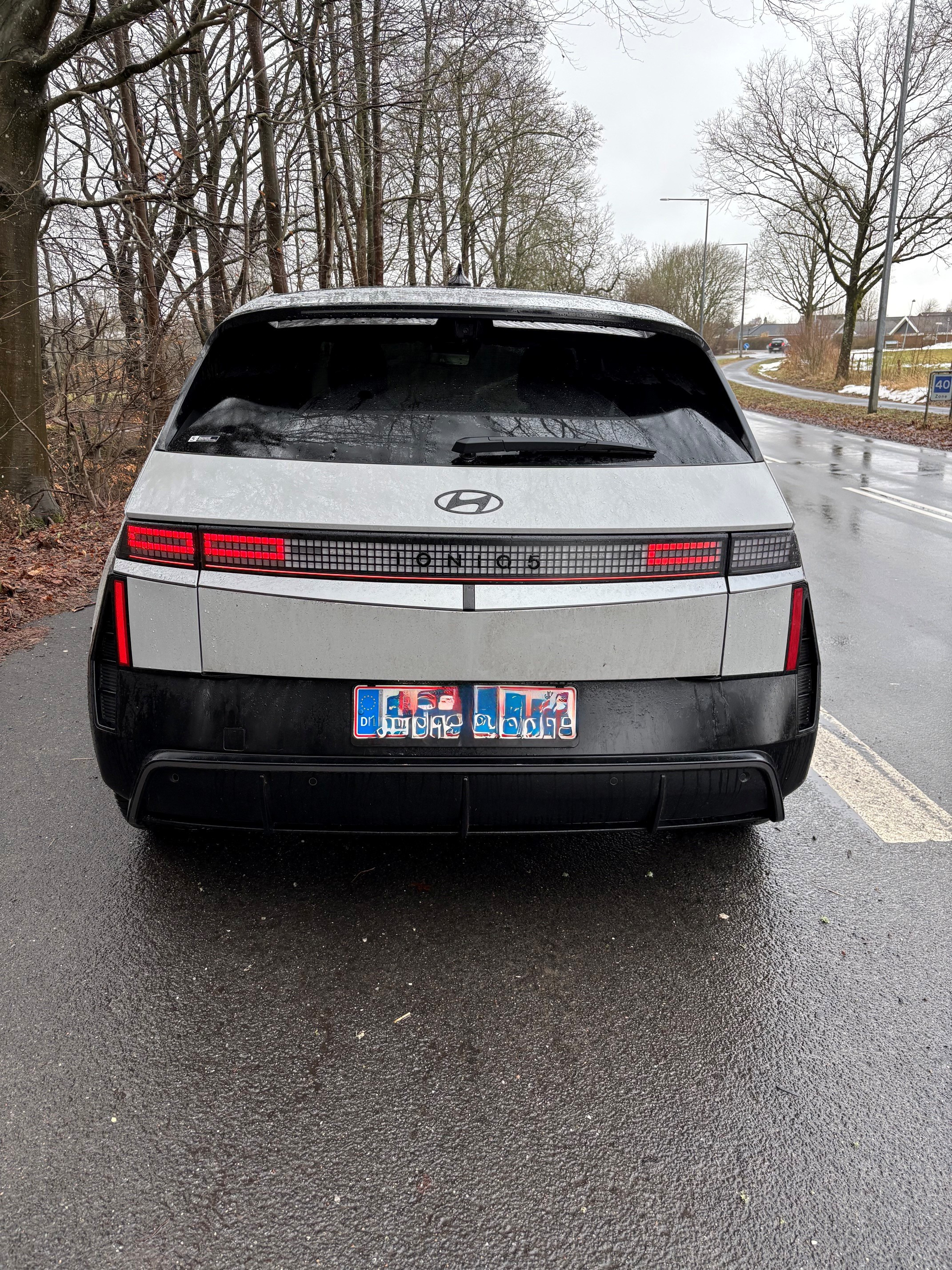 Grå Hyundai Ioniq 5 fra 2026