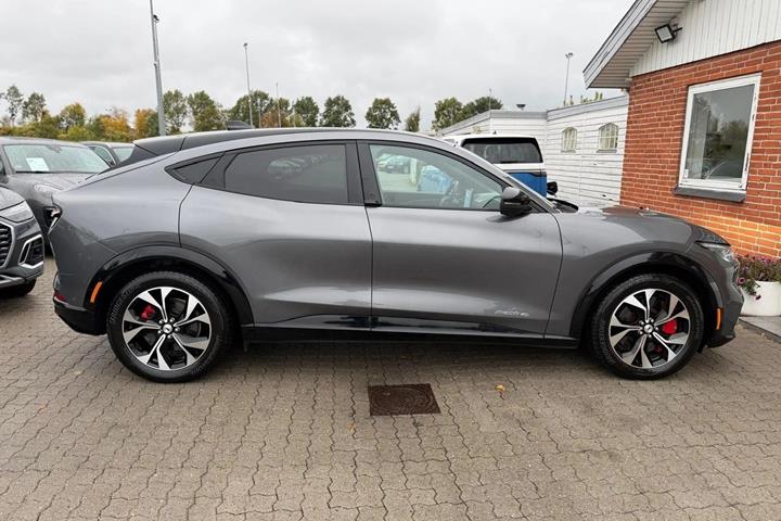 undefined Ford Mustang Mach-E fra 2023