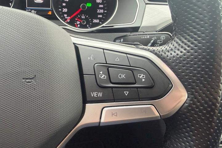 undefined VW Passat fra 2021